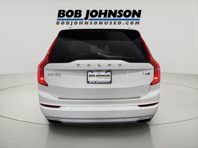 2018 Volvo XC90 T6 Momentum