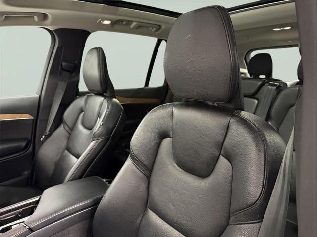 2023 Volvo XC90 B5 Plus