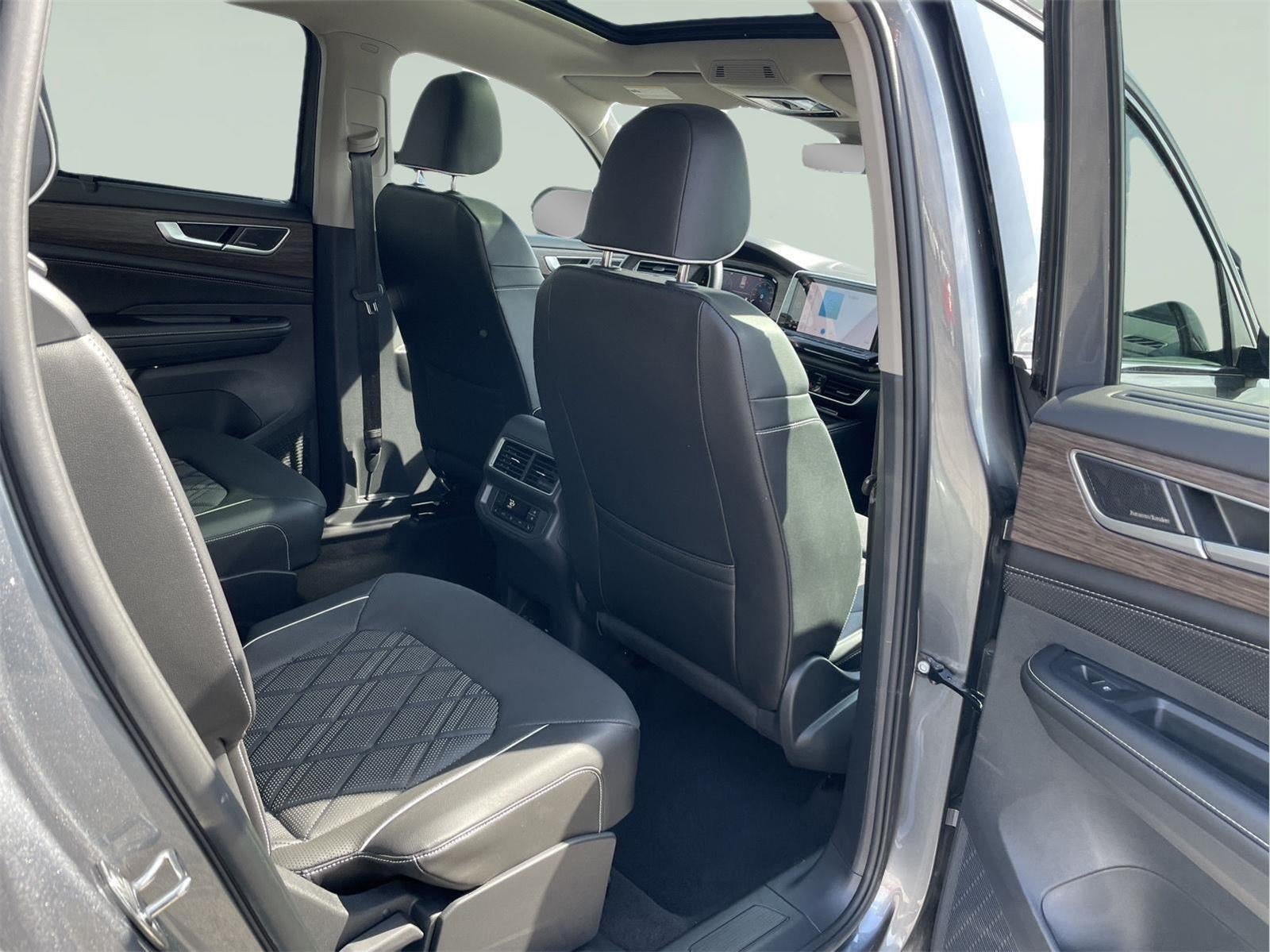 2024 Volkswagen Atlas 2.0T SEL Premium R-Line