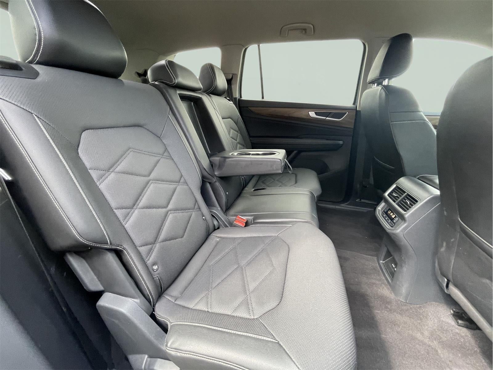 2024 Volkswagen Atlas 2.0T SE