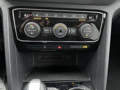 2022 Volkswagen Atlas 3.6L V6 SEL R-Line Black