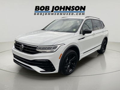 2023 Volkswagen Tiguan SE R-Line Black