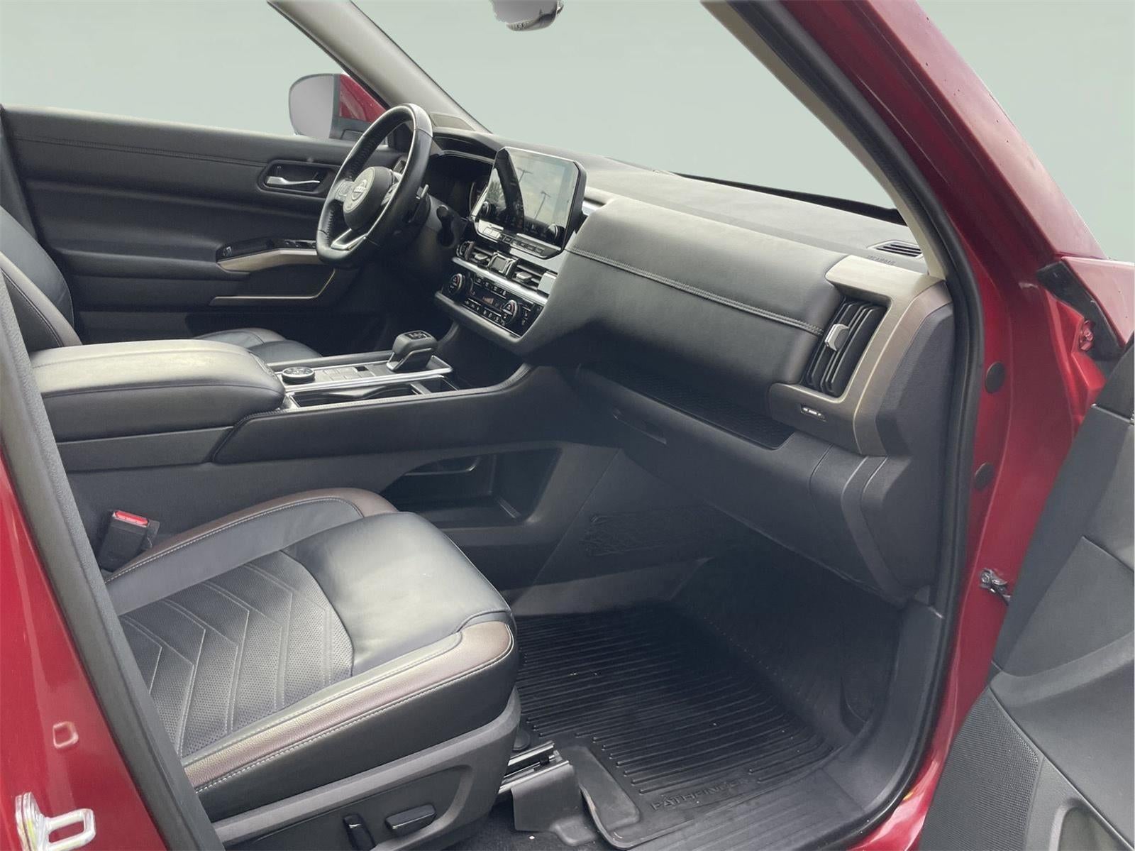 2022 Nissan Pathfinder Platinum