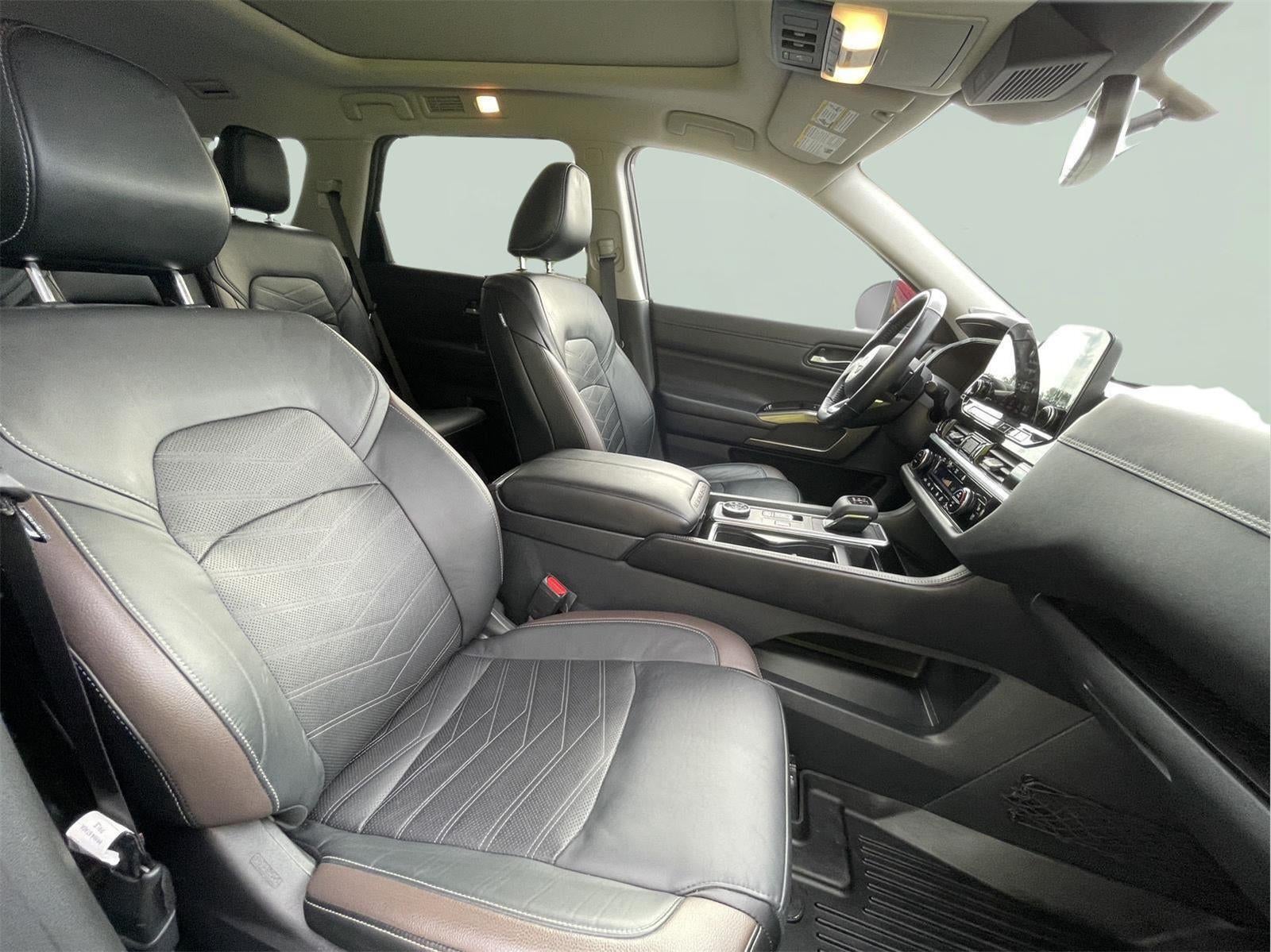 2022 Nissan Pathfinder Platinum