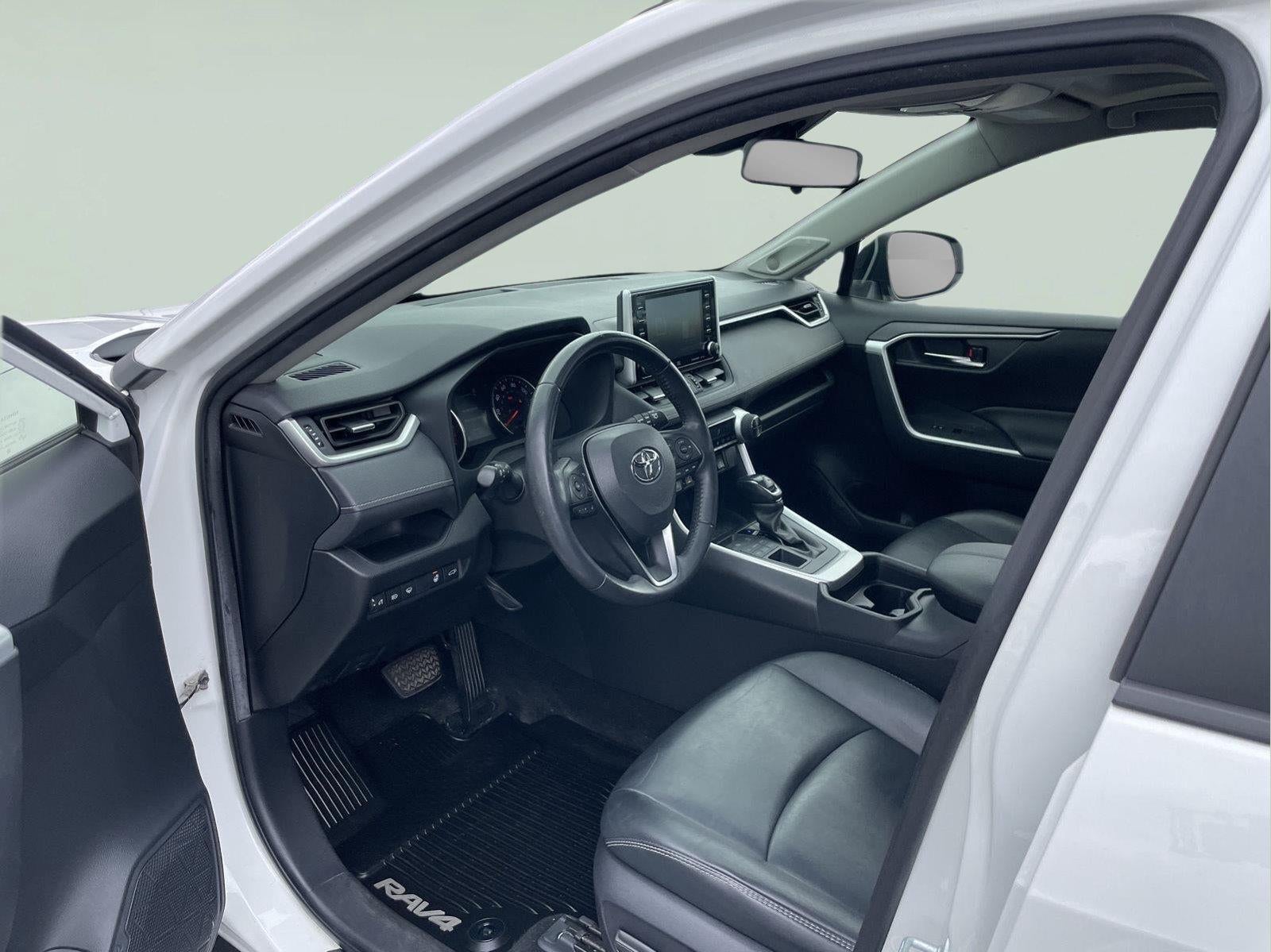 2019 Toyota Rav4 XLE Premium
