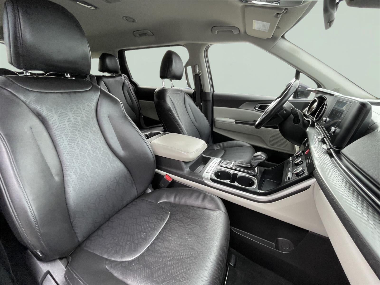 2023 Kia Carnival LX