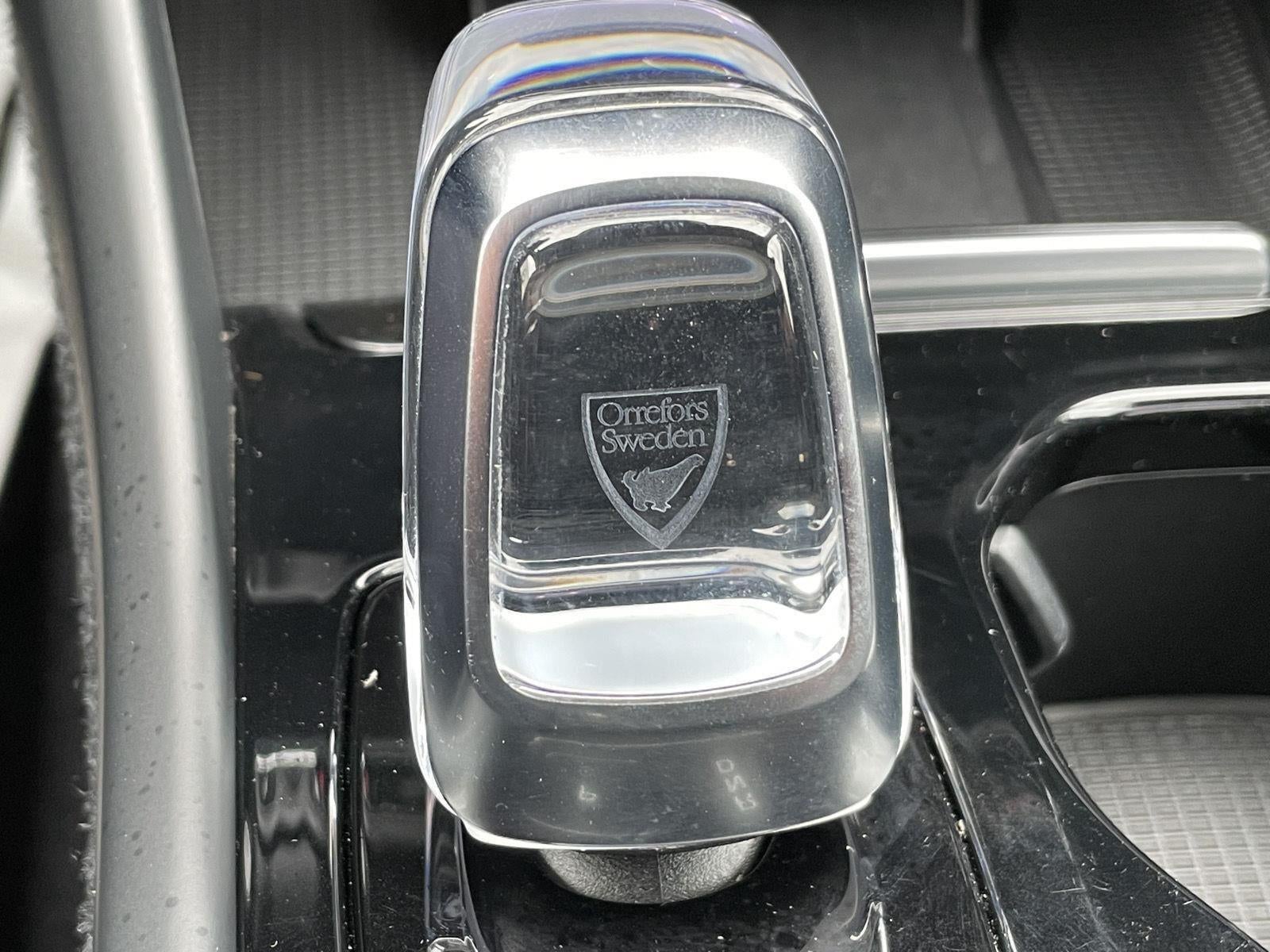 2024 Volvo XC40 Plus Dark Theme