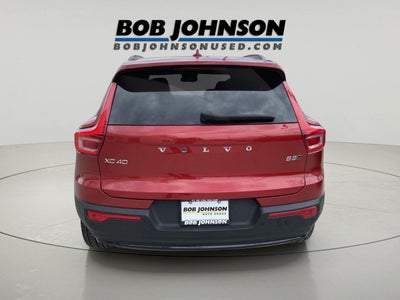 2024 Volvo XC40 Plus Dark Theme