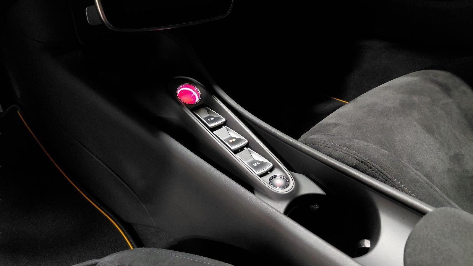 2023 McLaren Artura TechLux
